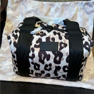 Dagne Dover Landon Carryall Leopard Small